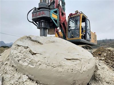 旋挖機,旋挖鉆機,廣西聯達旋挖鉆機5-30米打樁挖樁深度--城鎮地基打樁王!