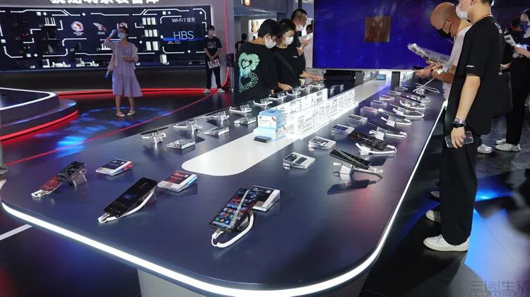 手機、汽車、游戲等廠商齊聚成都驍龍嘉年華 前沿科技全曝光